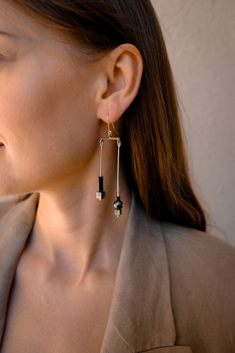 GLANCE earrings